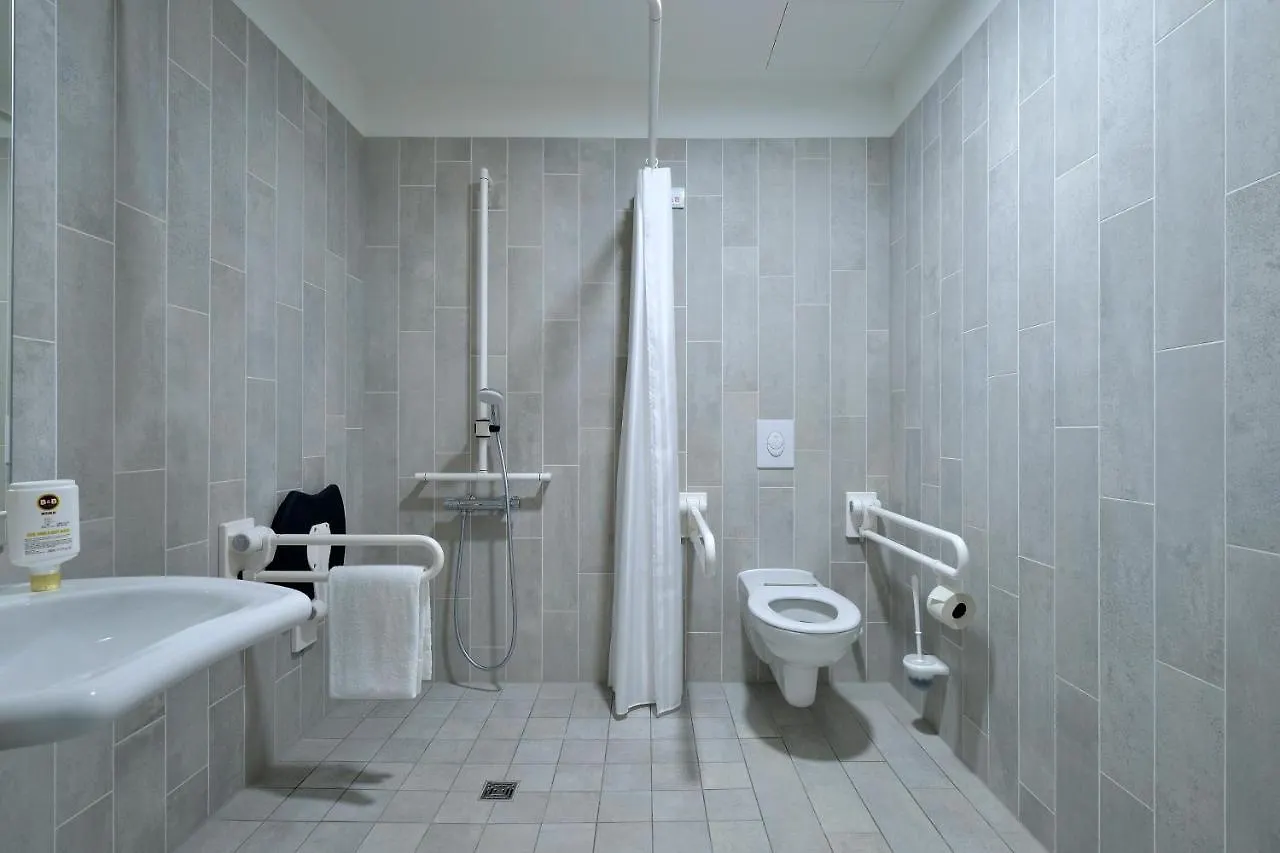 B&B Hotel Koeln-Ehrenfeld 3*, Colonia Alemania